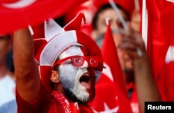 Turkish football fans enthusiastically watching Euro 2016 matches